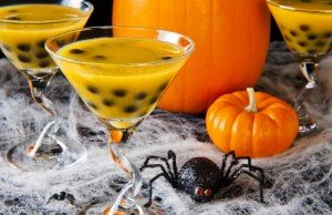 Hire professional bartender for a birthday party, a wedding or a gallery event in London